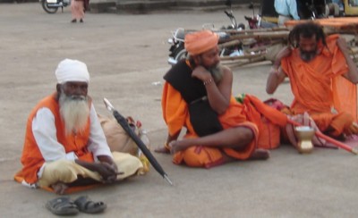 sadhus.jpg